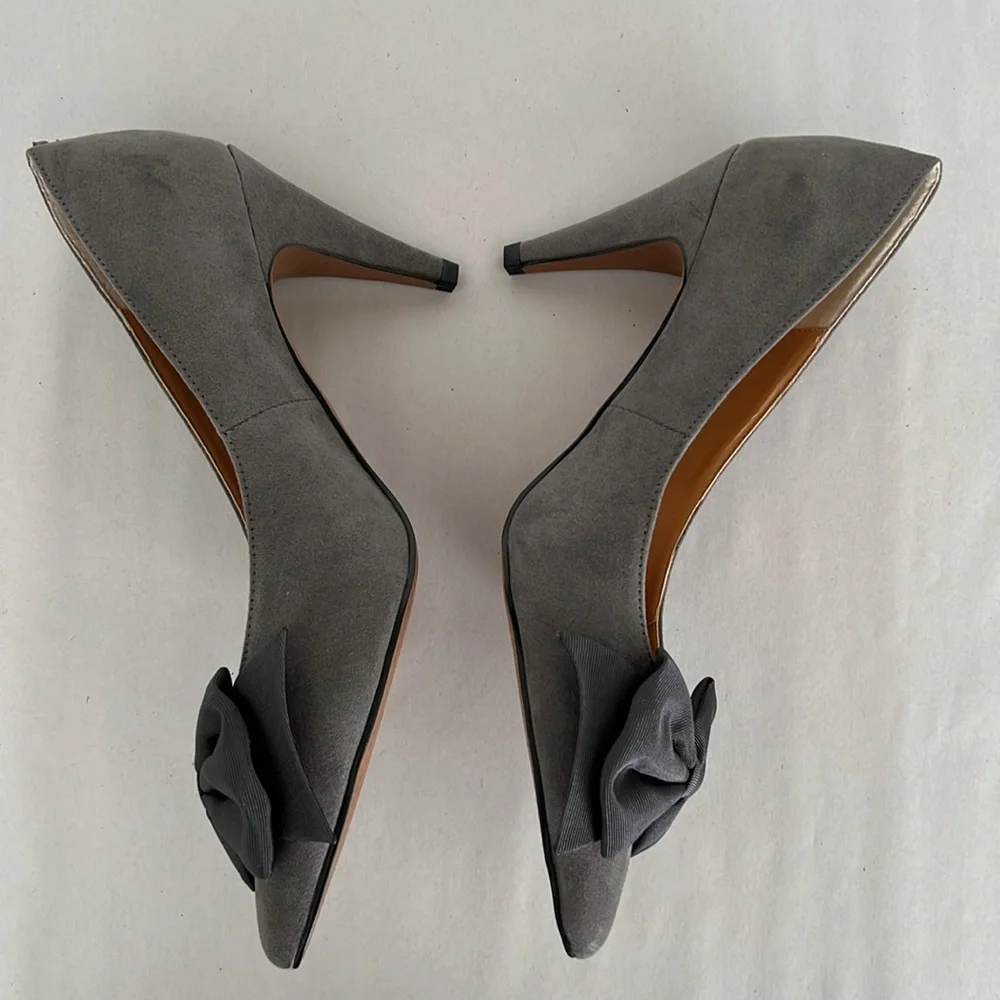 J. Renee Idrease Pump Gray Suede size 8 - Picture 4 of 13